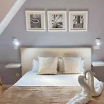 Nobu Bed & Breakfast *